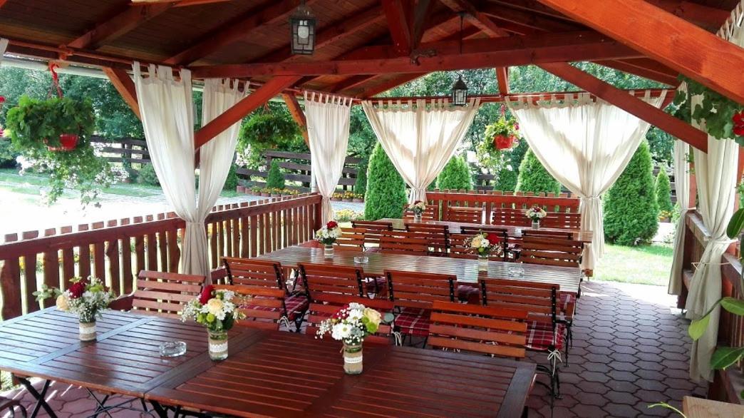 Olimpia Villa Tibod Exteriör bild