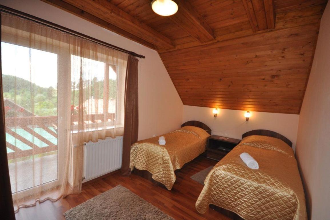 Olimpia Villa Tibod Exteriör bild