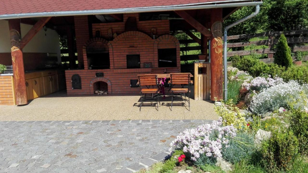 Olimpia Villa Tibod Exteriör bild