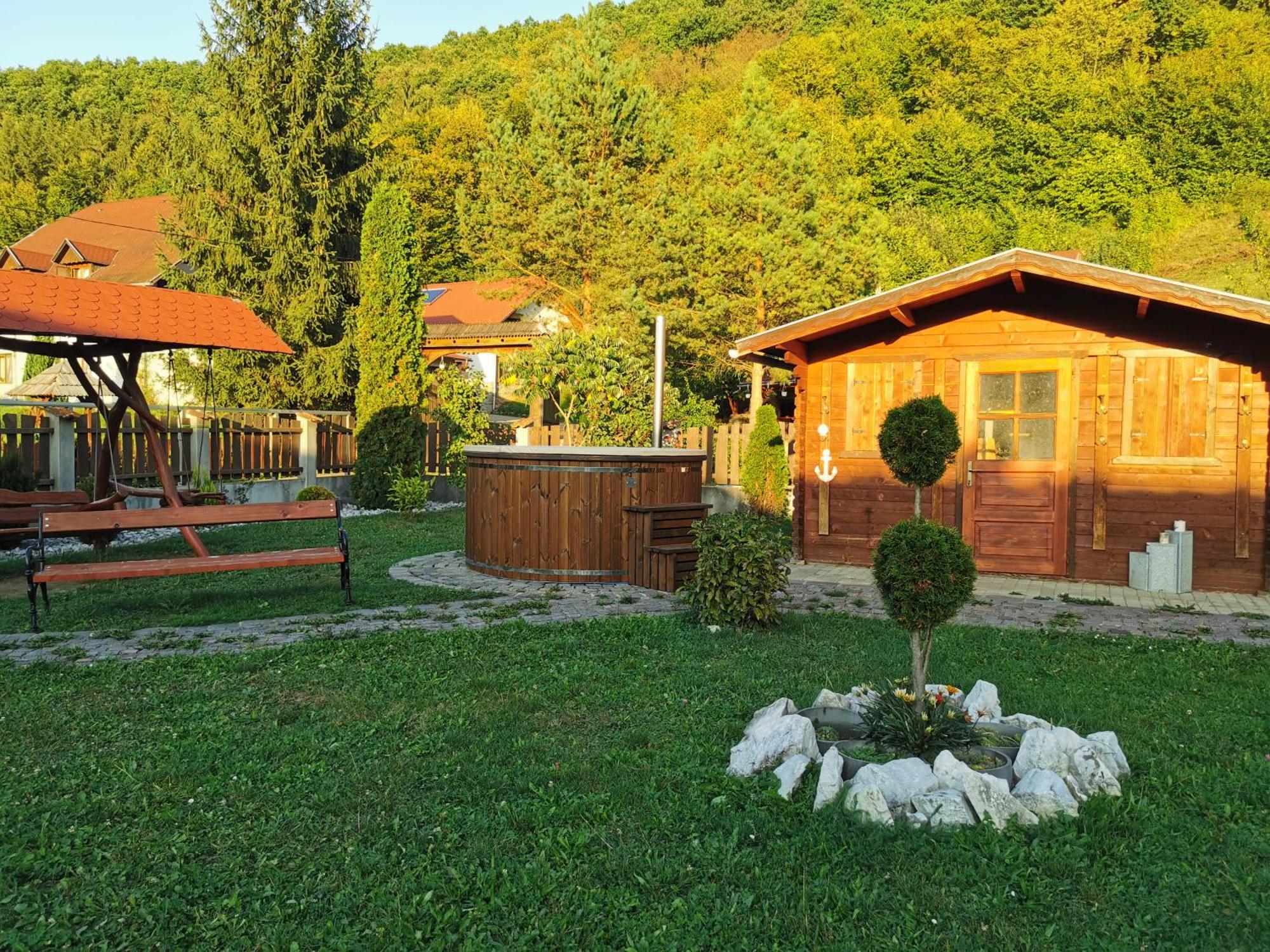 Olimpia Villa Tibod Exteriör bild
