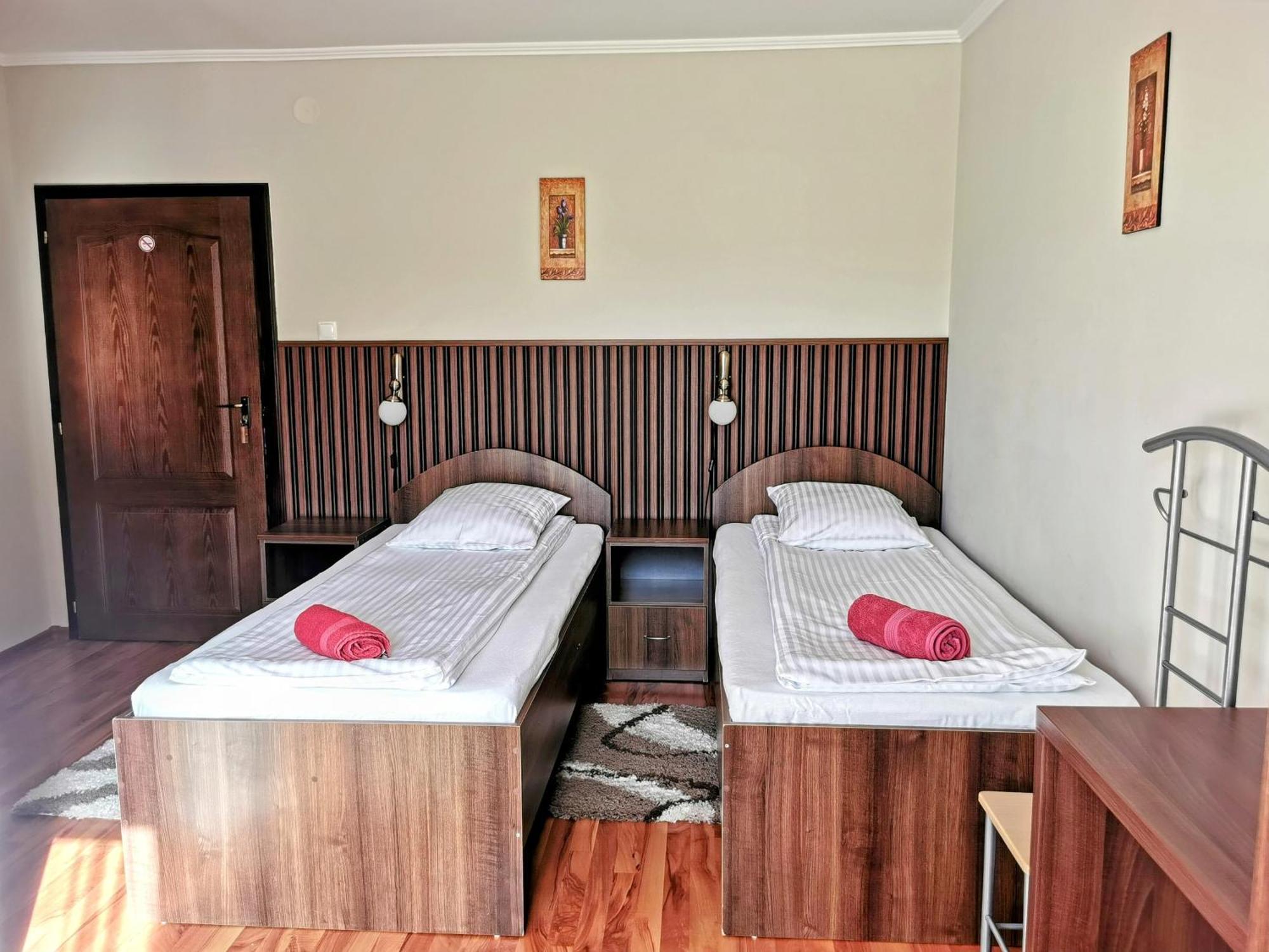 Olimpia Villa Tibod Exteriör bild